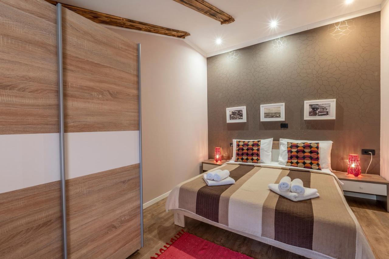 Apartment Anitea Pula Bagian luar foto